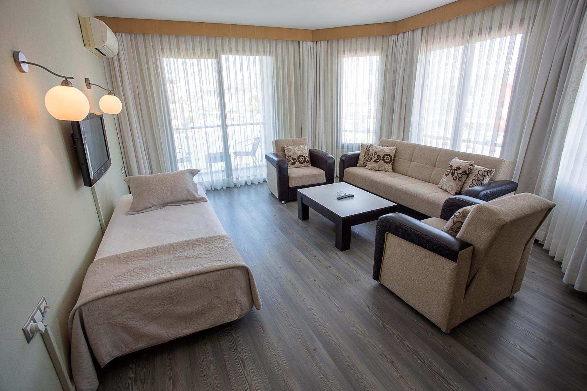 Cilek Marina Otel Çeşme 外观 照片